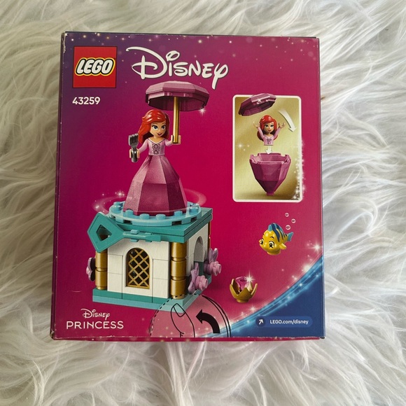LEGO Disney Princess Twirling Ariel - Picture 2 of 2
